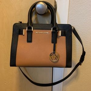Michael Kors Crossbody Purse